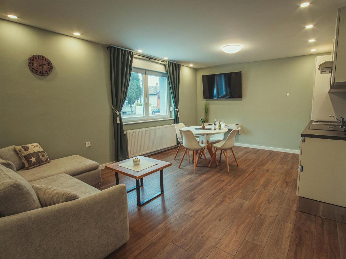 Apartmani Infinity Осиек Екстериор снимка