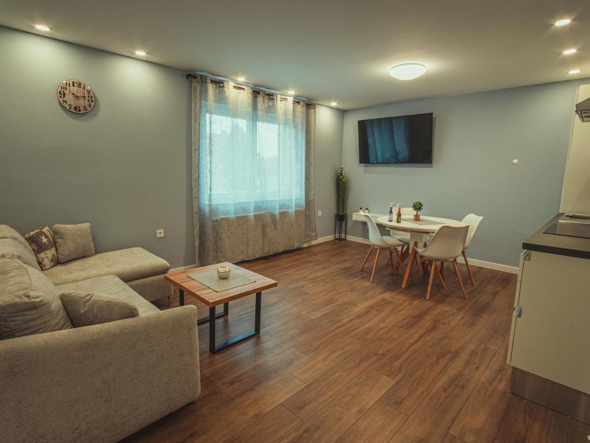 Apartmani Infinity Осиек Екстериор снимка