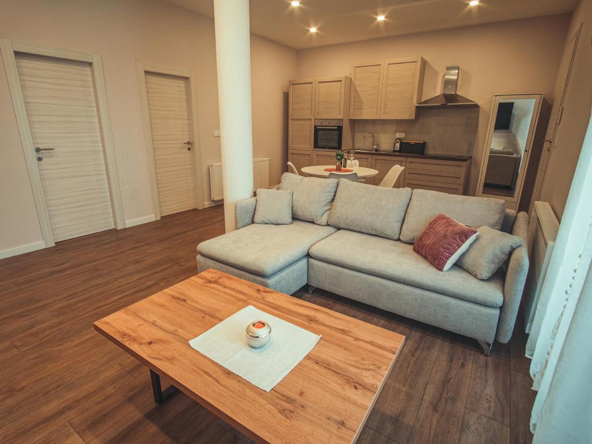 Apartmani Infinity Осиек Екстериор снимка