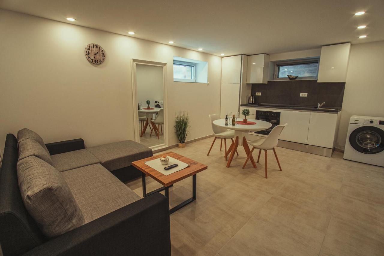 Apartmani Infinity Осиек Екстериор снимка
