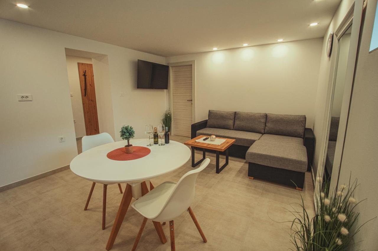 Apartmani Infinity Осиек Екстериор снимка